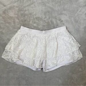3/$30 White Floral Lace Tiered Mini Skort with Built-in Shorts - Small/Medium